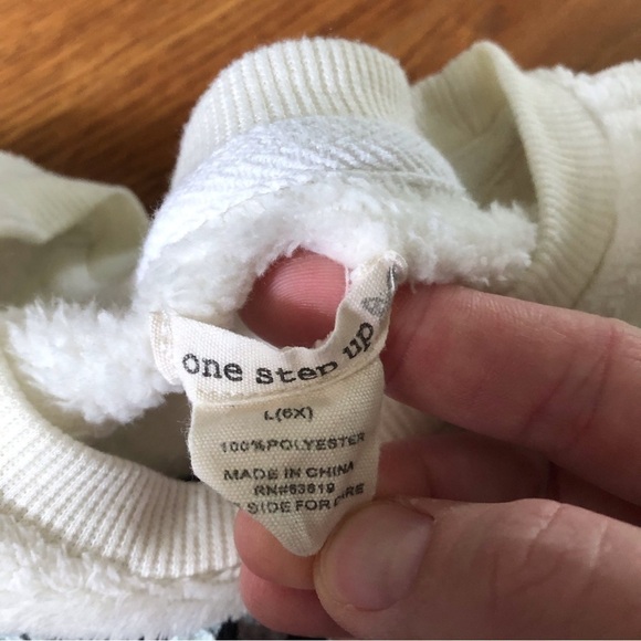 One Step Up Dream fleece sweater in size 6x - Picture 3 of 4